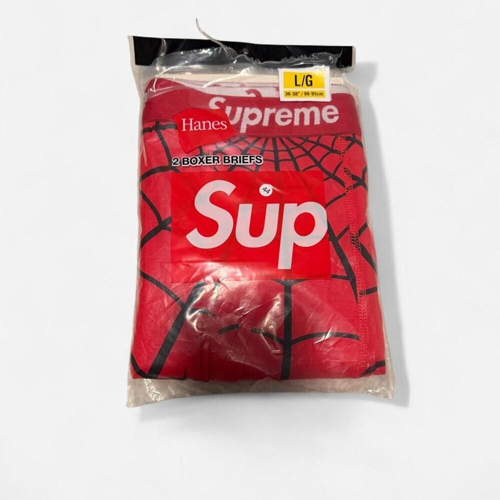 Supreme Men's Red Boxers-and-briefs